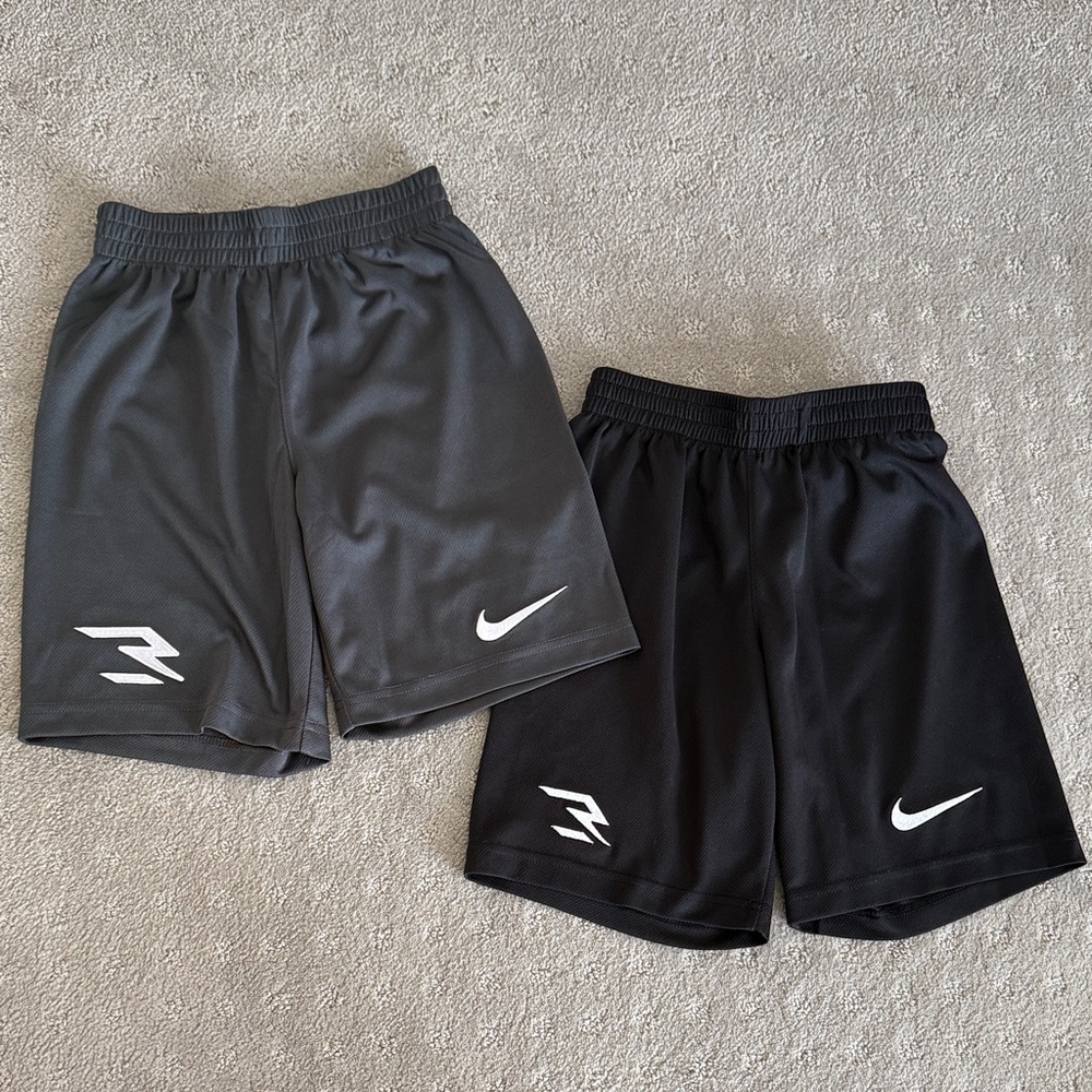 Nike Mesh Shorts -set of 2- black and grey - boys Small